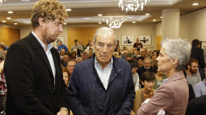 Maiorga Ramírez y Carlos Garaikoetxea, durante una reunión del sector crítico de EA.