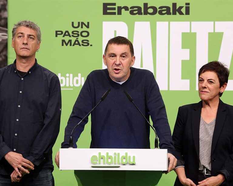 Otegi: "¿Alguien piensa que me parece bien que llamen asesina a Idoia Mendia? No".