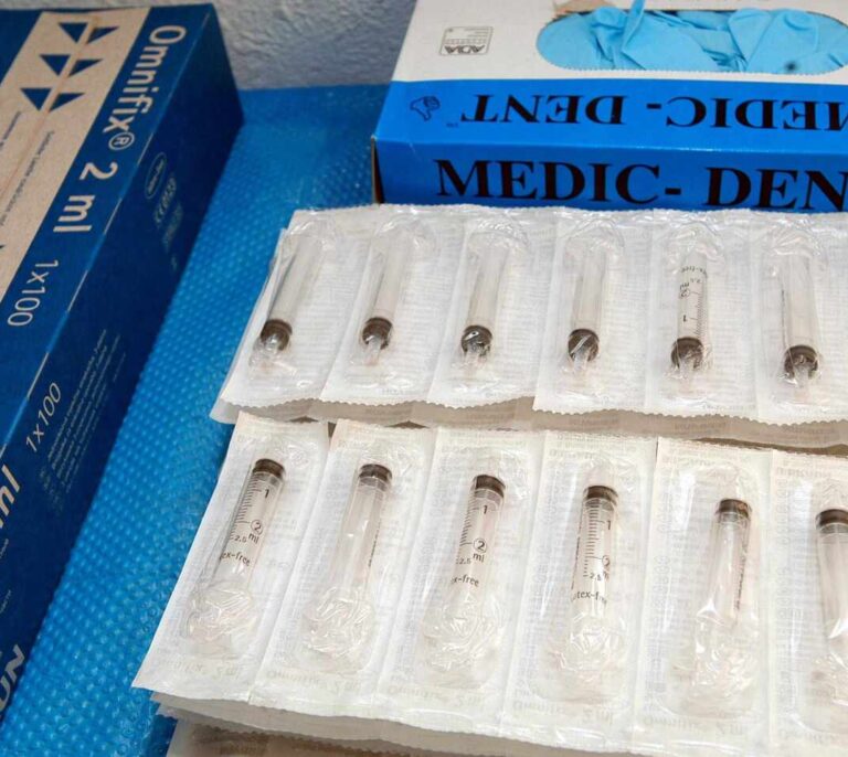 Madrid se queda sin suficientes vacunas del sarampión por la alerta social