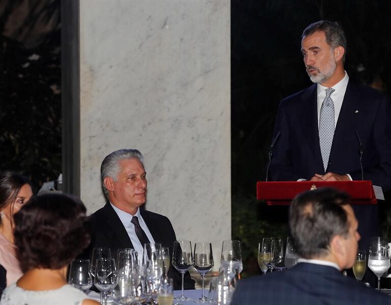 El Rey, ante el presidente cubano: "Es en democracia como mejor se defienden los Derechos Humanos"