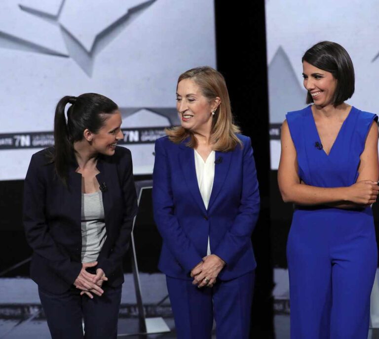 Y Ana Pastor sacó su artillería