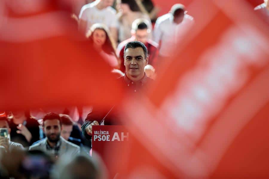 Sánchez quiere convencer a dos millones de indecisos en el debate electoral