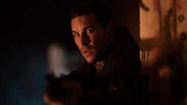 Mario Casas deja de lado la adolescencia para meterse en la piel de un padre sin hija