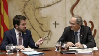 JxCat y ERC definen el Govern "post-Torra" entre muestras de desconfianza