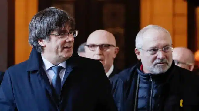 Puigdemont utilizará la "injerencia" de Sánchez en la Fiscalía para evitar su entrega a España
