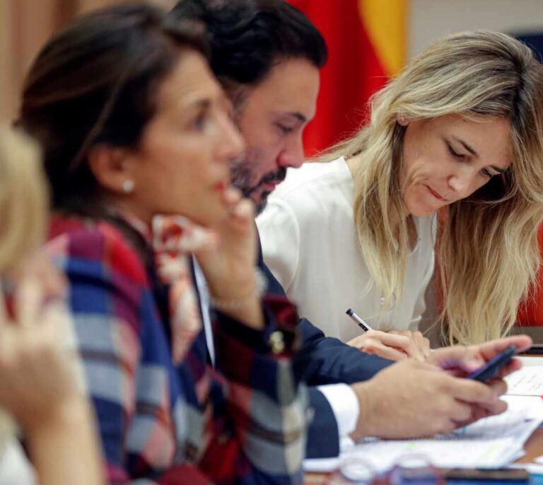 El PSOE y PP se unen para el decreto contra la 'república digital' frente a ERC y la abstención de Podemos
