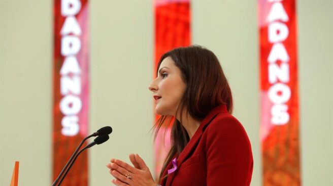 La portavoz de la Ejecutiva de Ciudadanos, Lorena Roldán, durante la rueda de prensa posterior a la reunión del Comité Permanente