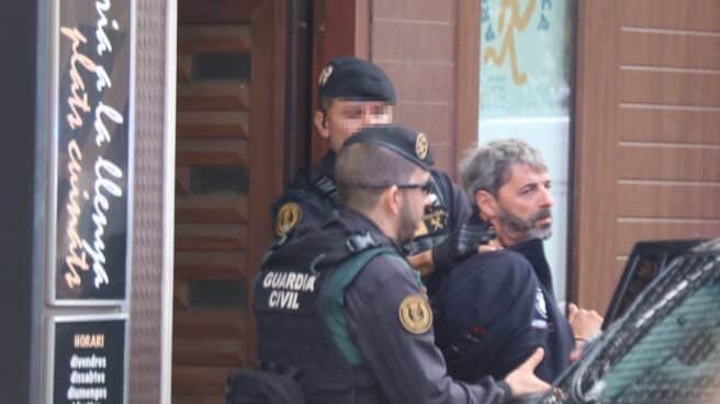 Detención de uno de los miembros de los CDR acusados de terrorismo. EFE.