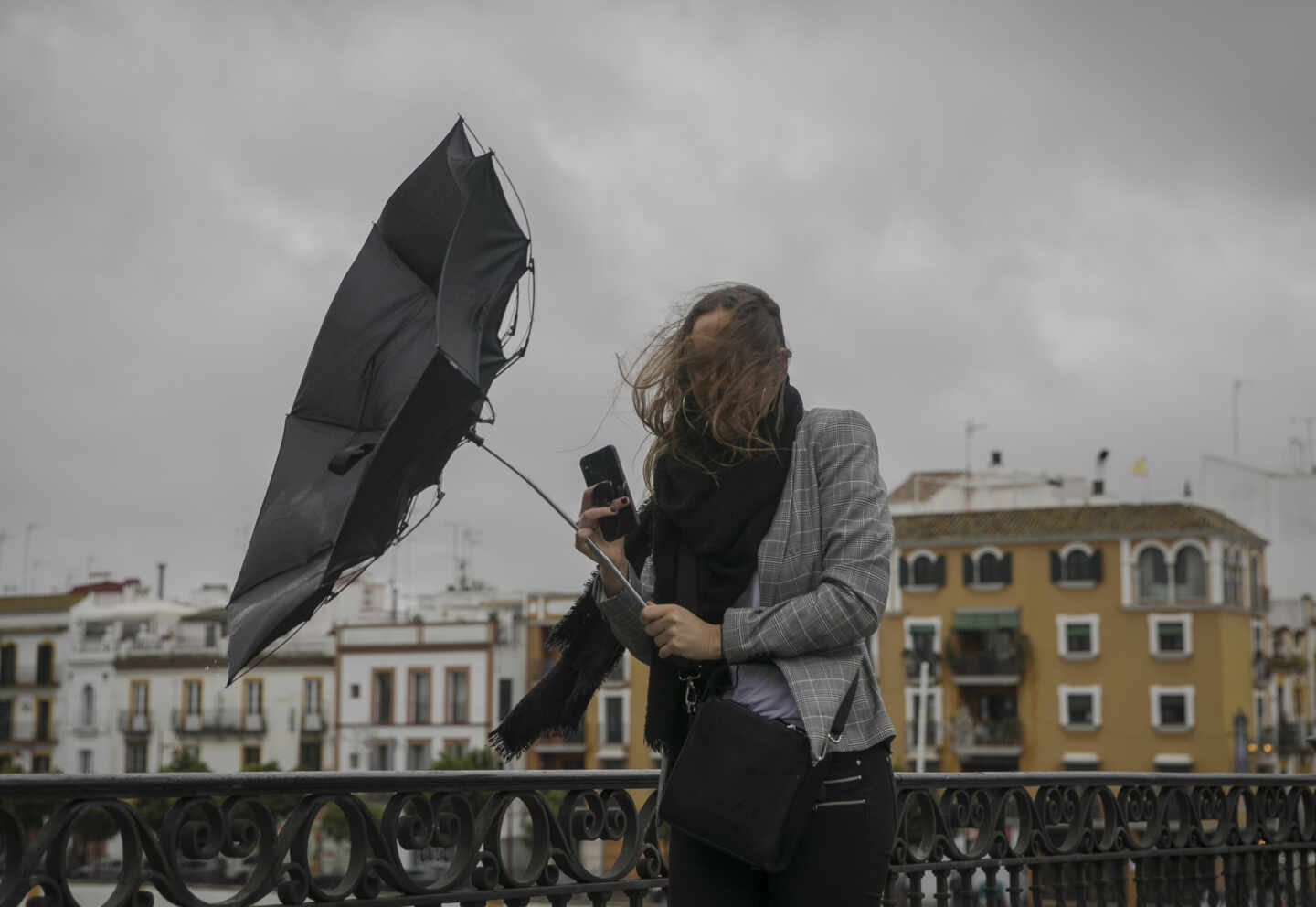 Bajan las temperaturas y el viento soplará con fuerza en tercio noreste y las islas