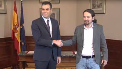 El PSOE acepta dialogar con el independentismo y Podemos se pliega al control de Bruselas