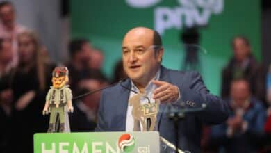 Ortuzar acusa a PP y Cs de "tufillo autoritario" y advierte a Vox: "No les tenemos miedo"