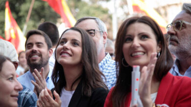 Ni con PP ni con PSOE: Ciudadanos sigue en caída libre y ve peligrar su feudo de Cataluña