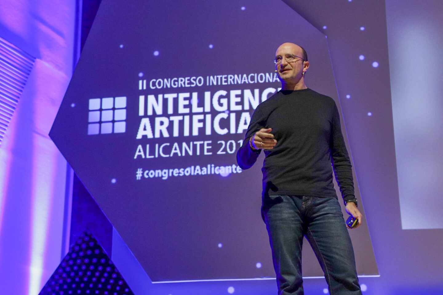 Así trabaja Facebook con la inteligencia artificial para identificar el odio