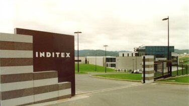 Inditex se sitúa en mínimos después de cerrar sus tiendas en Rusia