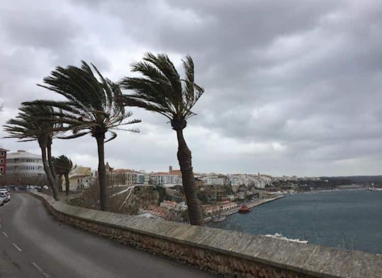 Descubre cuándo remitirá el temporal por viento y lluvia en función de dónde vives