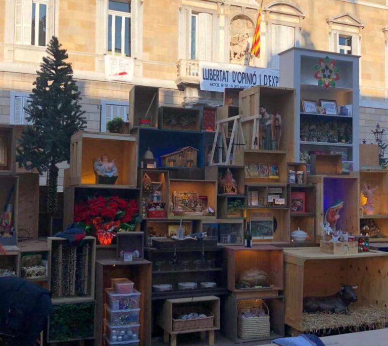 Almeida critica el pesebre de Colau: "Se ha gastado 97.000 euros en un trastero"
