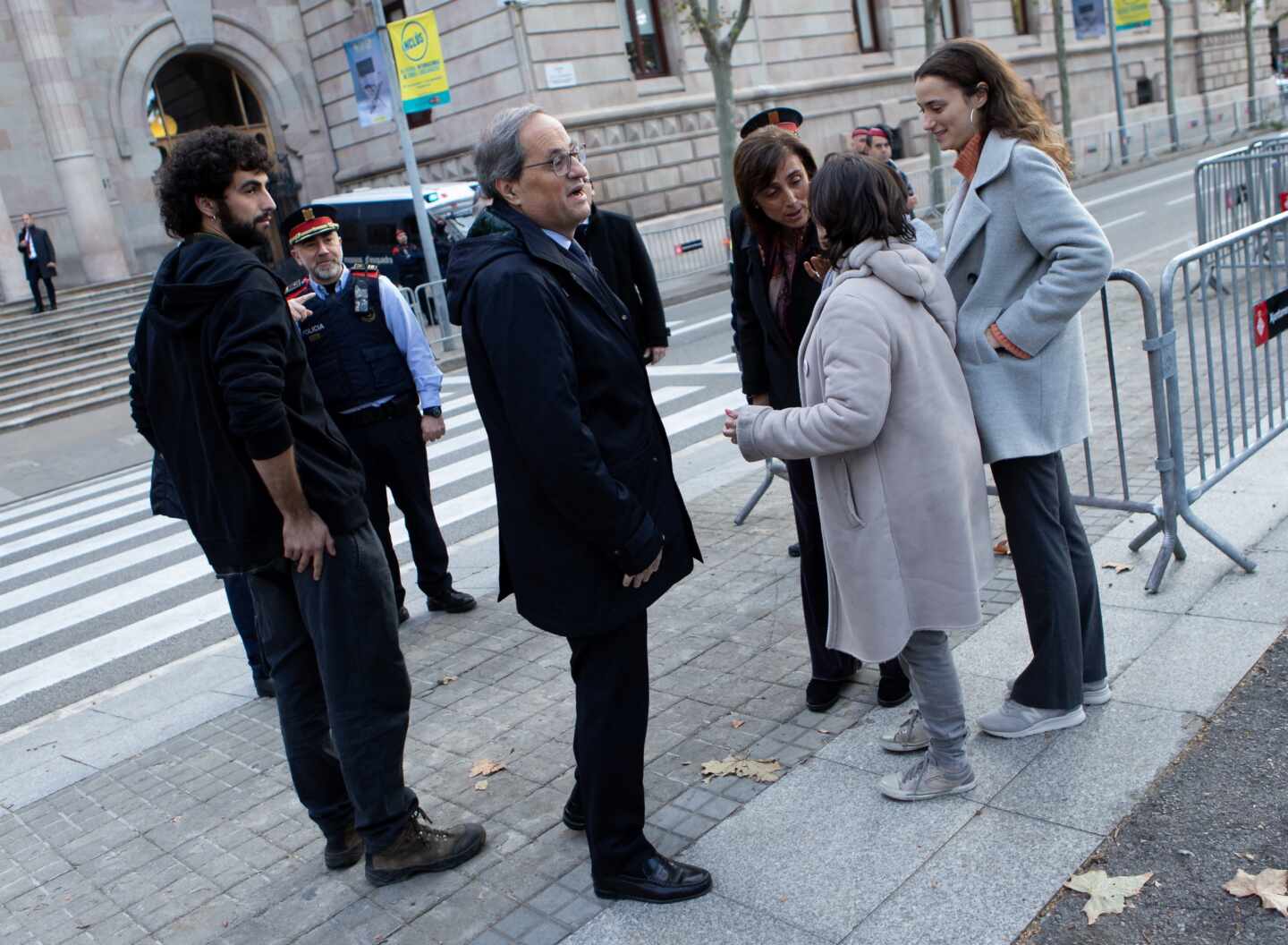 Torra da plantón a los empresarios catalanes para no coincidir con ministras del Gobierno