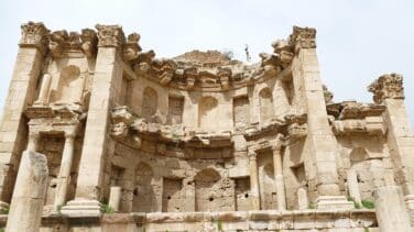 Apuñalados tres turistas, un guardia de seguridad y un guía turístico en Jordania