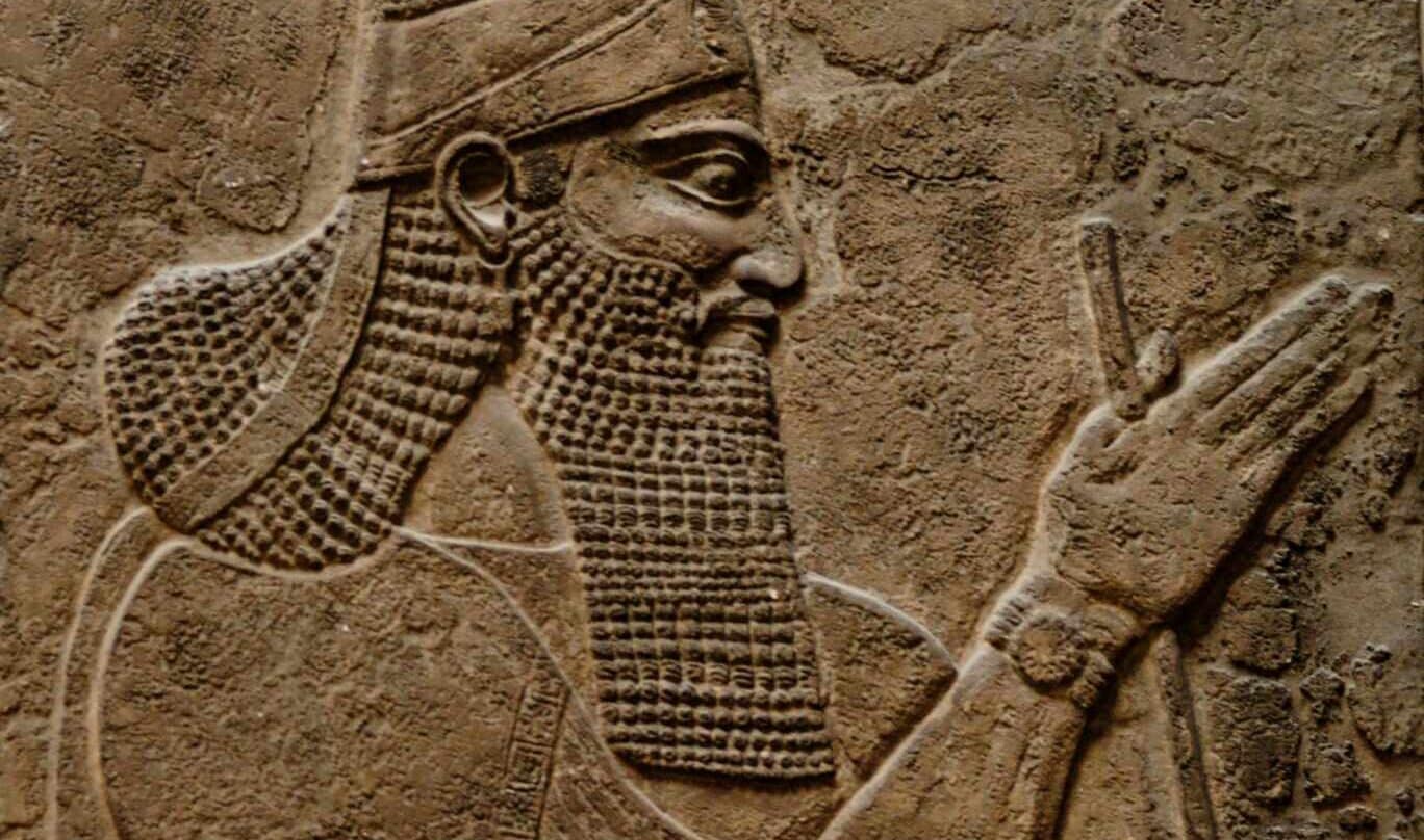 В четвертом моем походе бог ашшур. Царь Ассирии Шамши адад 1. Синаххериб царь Ассирии. Сеннахирим царь ассирийский. Нимруд Ассирия.