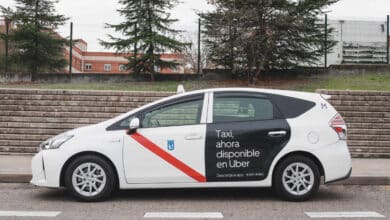 Uber incluye taxis de Madrid en su app y les cobrará la mitad de comisión que a las VTC