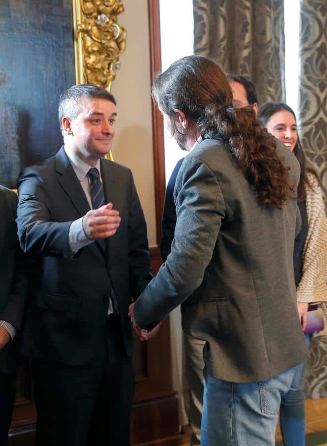 Carmen Calvo y Echenique salen de la foto