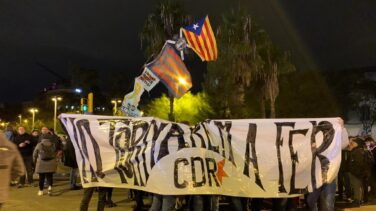 El independentismo radical también sale a la calle contra la investidura de Sánchez