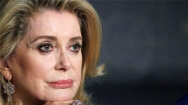 La actriz Catherine Deneuve, hospitalizada de urgencia
