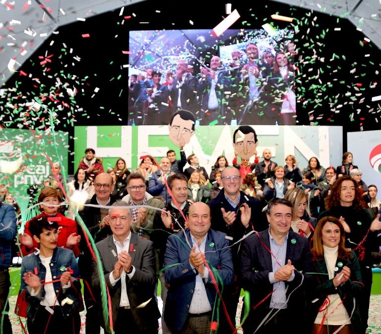 El PNV gana con aún mayor holgura y el PP certifica su hundimiento