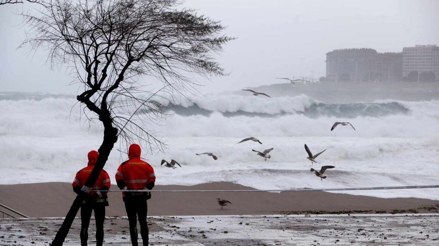 La alerta por lluvias y nevadas continúa este domingo