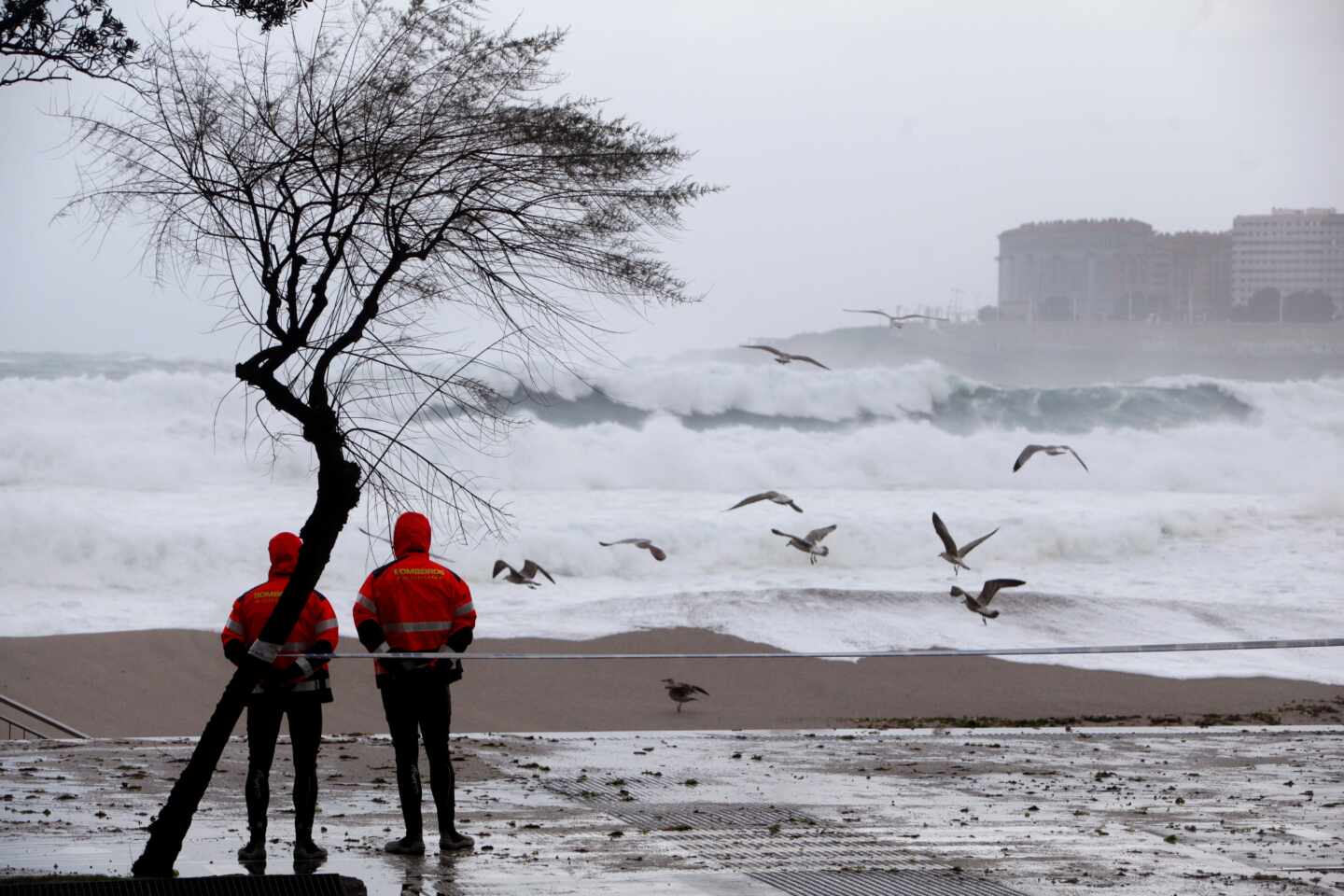 Las fuertes lluvias y rachas de viento asolarán a toda España este jueves