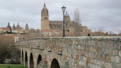 Encuentran un cadáver en el Río Tormes a su paso por el Puente Romano de Salamanca