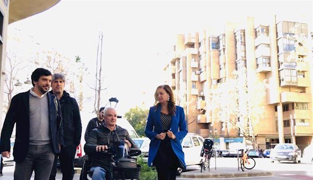 Sandra Gómez visita la zona que albergará la futura superilla de València Sandra Gómez visita la zona que albergará la futura superilla de València