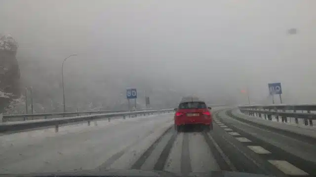 La DGT aconseja no circular por estas carreteras ante las fuertes nevadas