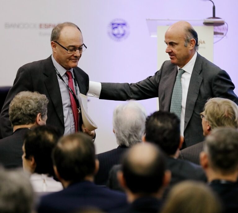 El juez del caso Popular cita a Guindos, Linde y Albella como testigos