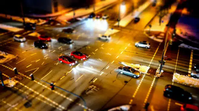 Integración entre vehículo y ciudad: el siguiente paso hacia la conducción autónoma