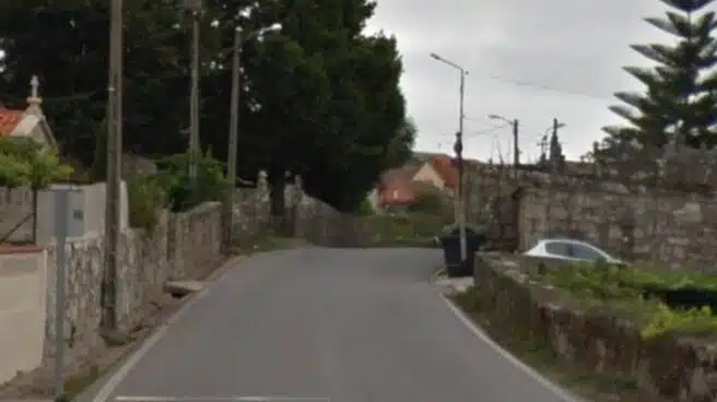 Muere un anciano tras ser atropellado en una carretera estrecha y sin arcén en Pontevedra
