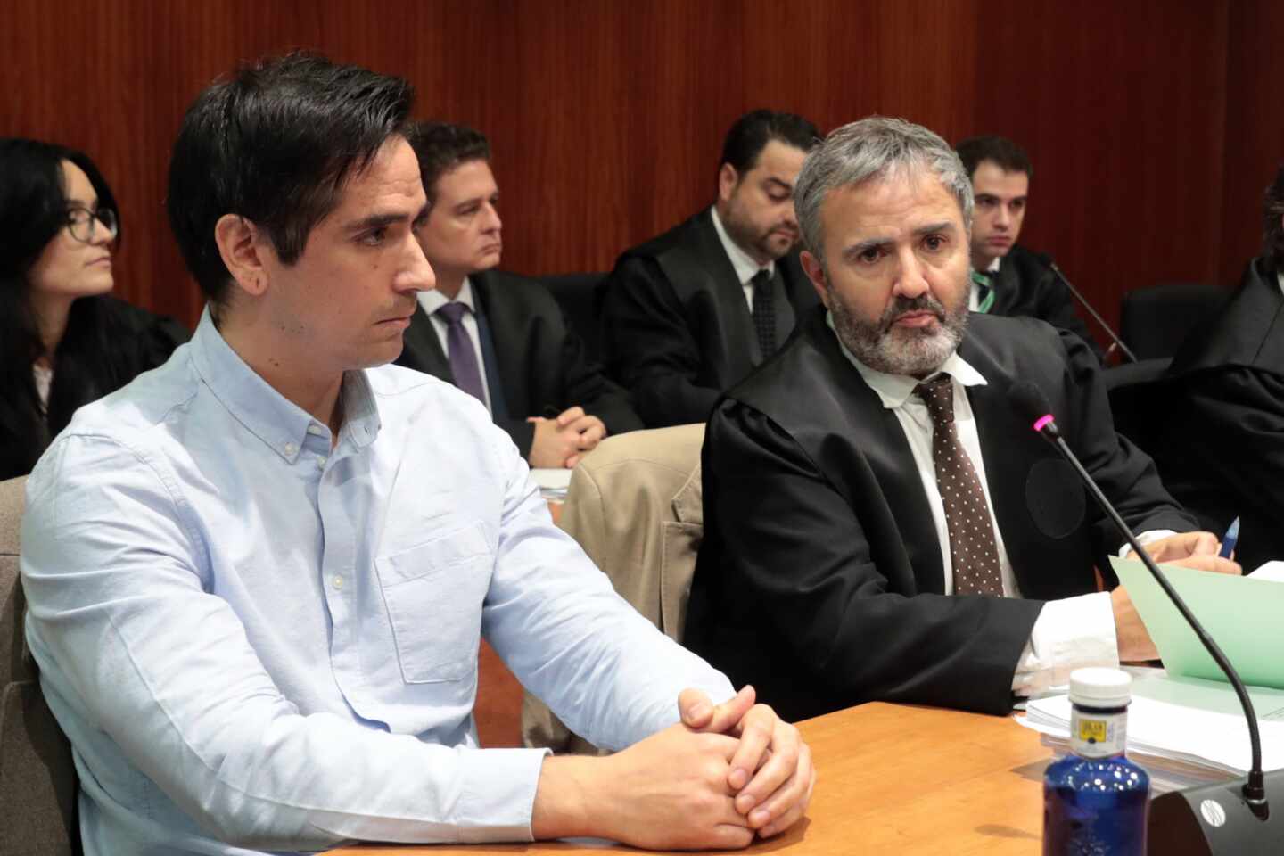 Los forenses declaran que Rodrigo Lanza atacó a Víctor Laínez por la espalda