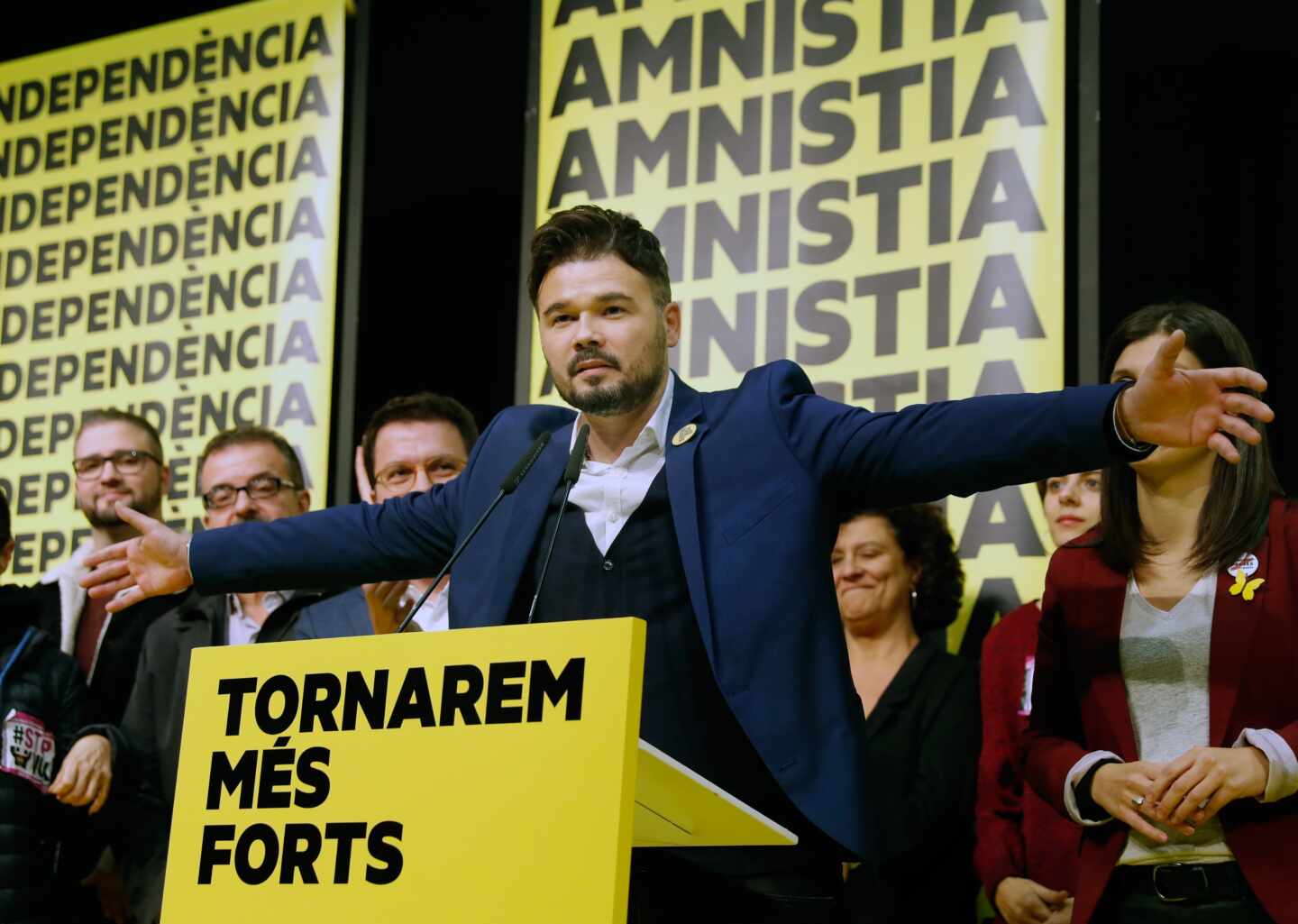 El independentismo se resquebraja por la pulla de Rufián a los "James Bond" de Puigdemont