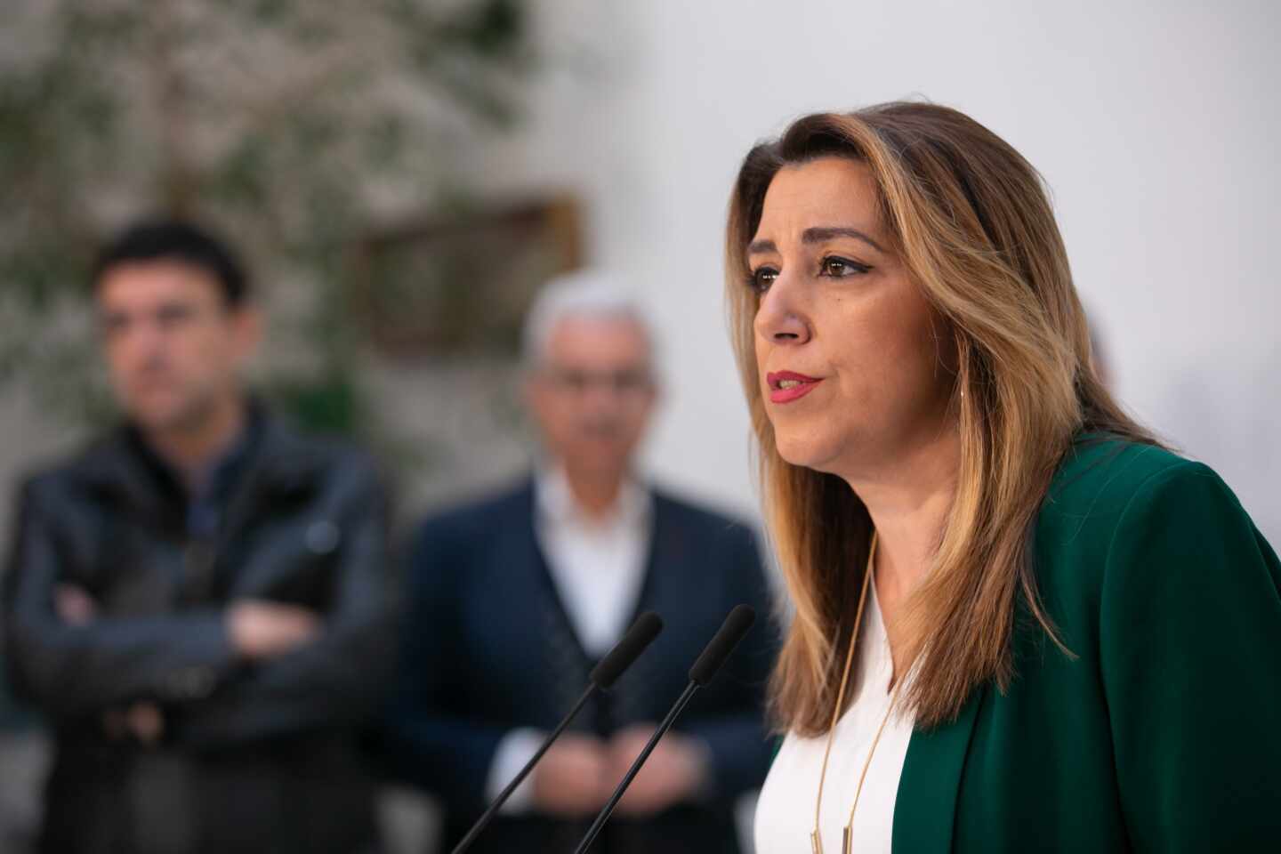 Los barones del PSOE piden a Arrimadas que se deje de "llamadas" y apoye a Sánchez