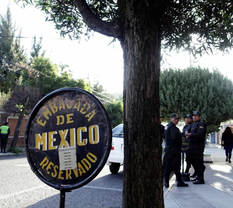 El choque diplomático de España y Bolivia incendia las redes: "Es un ridículo internacional"