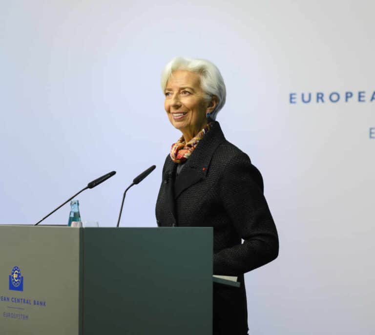 Lagarde se estrena sin cambios al frente del BCE: calca el último comunicado de Draghi
