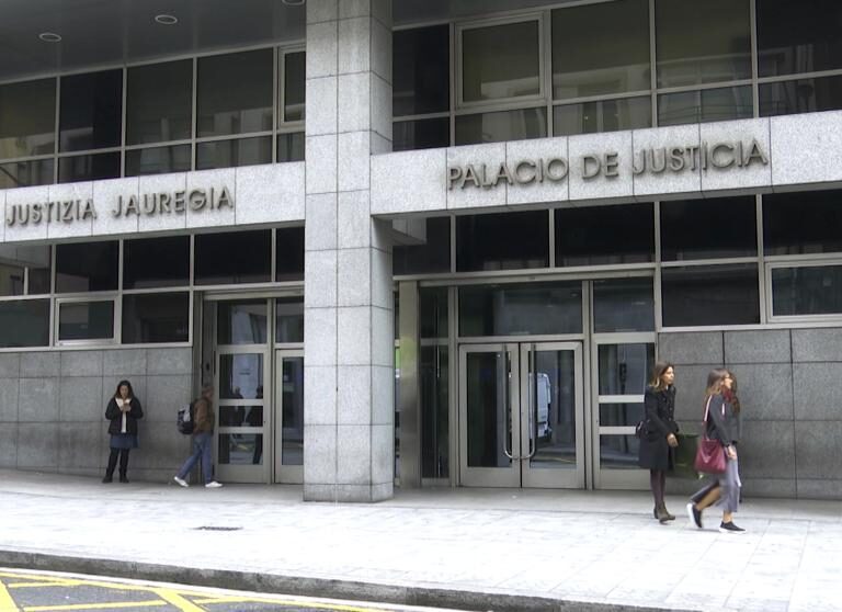 El jurado declara culpable a la mujer acusada de asesinar a su hija de 9 años