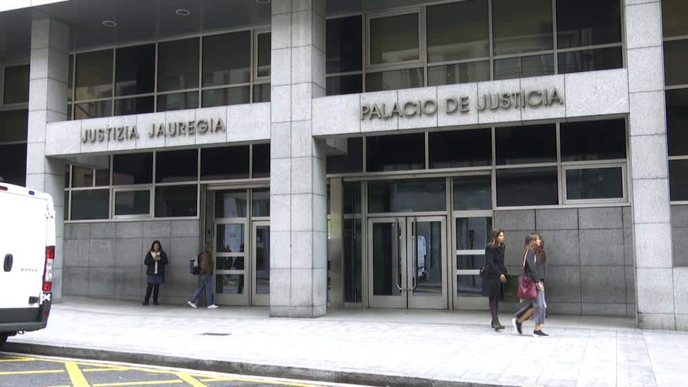 El jurado declara culpable a la mujer acusada de asesinar a su hija de 9 años