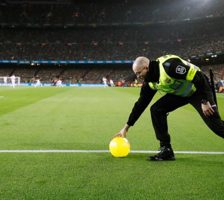 Multa de 1.500 € al Barcelona y amenaza de clausura del Camp Nou por las acciones de Tsunami en el Clásico