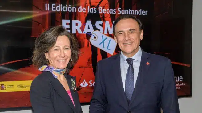 Botín firma con la Universidad más de 5.000 Becas Santander Erasmus