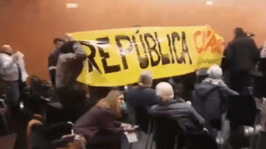 Cs denuncia la agresión de un CDR a un militante de su partido en Barcelona