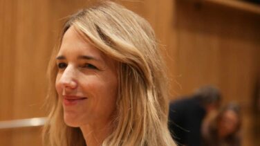 Álvarez de Toledo ataca a Sánchez por confiar en el "delincuente" Junqueras