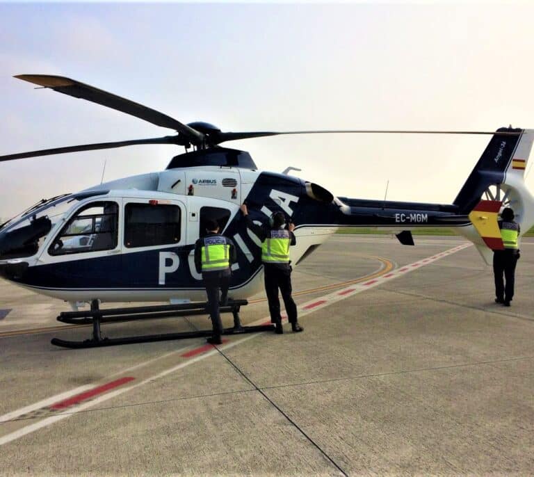 El helicóptero Condor de la Policía Nacional vigilará Madrid estas navidades