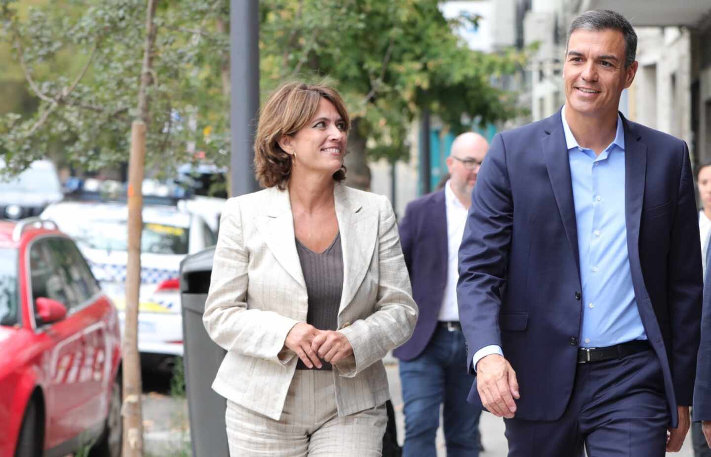 La ex ministra de Justicia, Dolores Delgado, y el presidente del Gobierno en funciones, Pedro Sánchez.