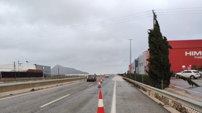 Cortadas nueve carreteras Cortadas nueve carreteras
